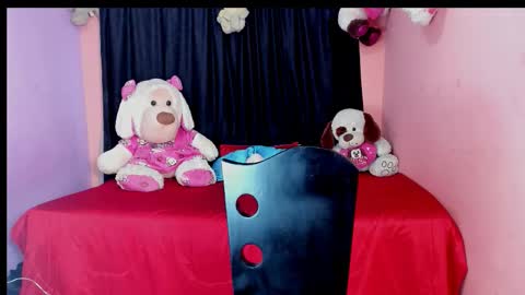 emily_bunny7 online show from November 2025 07:58:01 PM