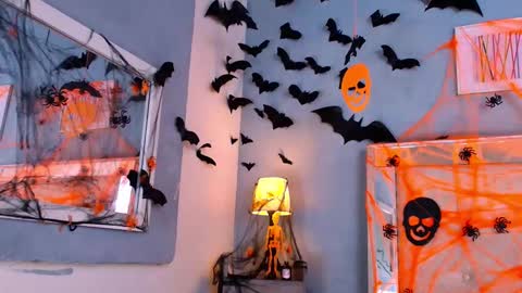 emily_castillo1_ online show from October 2025 03:40:01 AM