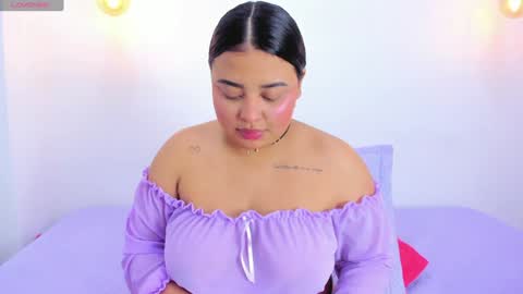 Snapshot of emily_cooper20_ chatting on January 2025 04:36:02 AM Emily online show from January 2025 04:36:02 AM