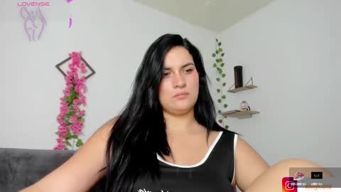 Snapshot of emily_coraline chatting on January 2025 09:25:02 PM Emily online show from January 2025 09:25:02 PM