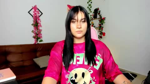 Snapshot of emily_coraline chatting on February 2025 06:58:02 PM Emily online show from February 2025 06:58:02 PM