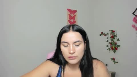 Snapshot of emily_coraline chatting on September 2025 12:35:01 AM Emily online show from September 2025 12:35:01 AM