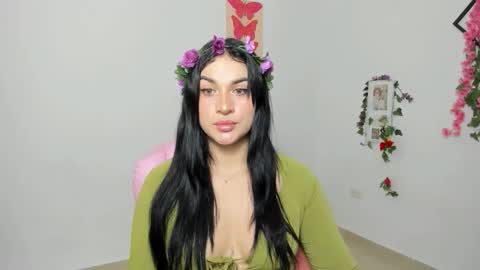 Snapshot of emily_coraline chatting on November 2025 03:36:02 PM Emily online show from November 2025 03:36:02 PM