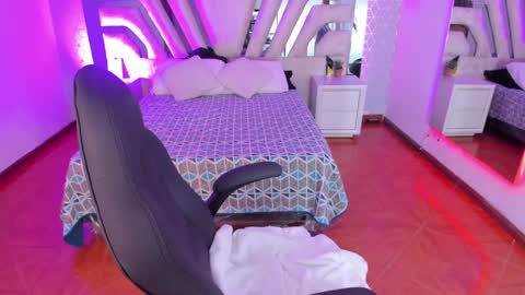 Emily online show from February 2025 10:36:02 AM