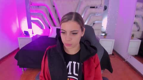 Emily online show from September 2025 10:49:02 AM