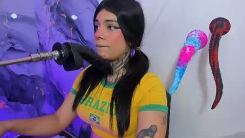 emily_evol online show from July 2026 12:01:01 PM