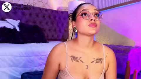 Snapshot of emily_foxyy chatting on June 2026 07:05:01 PM Emily online show from June 2026 07:05:01 PM