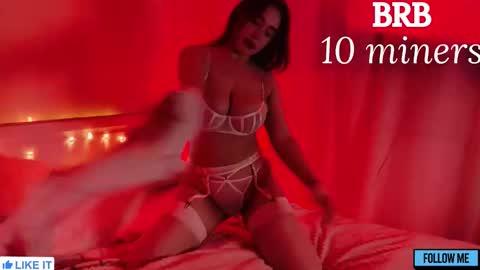 Snapshot of emily_gin chatting on September 2025 02:11:02 AM EMILY online show from September 2025 02:11:02 AM