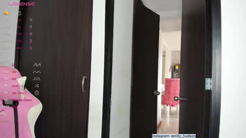 Snapshot of emily_huddson_ chatting on December 2024 06:50:01 PM independet model online show from December 2024 06:50:01 PM