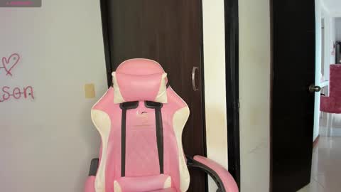 Snapshot of emily_huddson_ chatting on December 2024 04:32:02 PM independet model online show from December 2024 04:32:02 PM