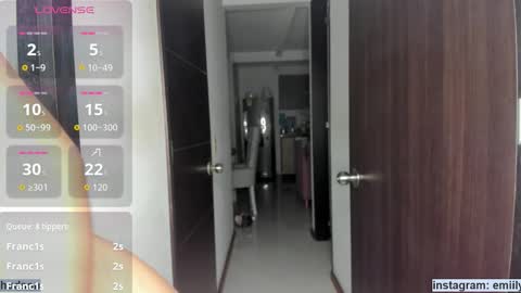 Snapshot of emily_huddson_ chatting on October 2025 11:05:01 PM independet model online show from October 2025 11:05:01 PM