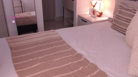 Juliana online show from September 2025 10:23:01 PM