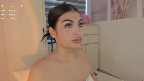 EmilyKenner  Independent model  online show from October 2025 11:25:01 AM