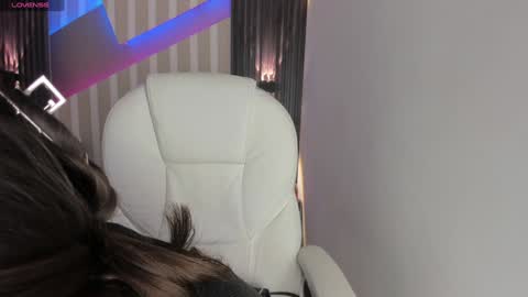 Emily online show from January 2025 02:37:01 PM