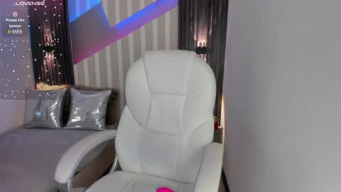 Emily online show from January 2025 07:28:02 PM