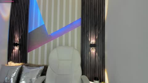 Emily online show from January 2025 05:35:01 PM