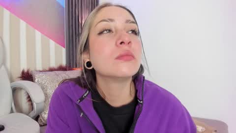 Emily online show from October 2025 01:39:02 PM