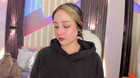 Emily online show from October 2025 02:32:02 PM