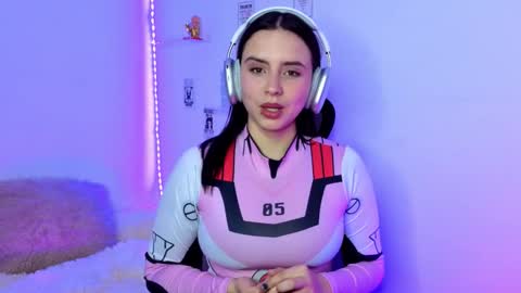 Snapshot of emily_lindey_ chatting on February 2026 02:13:02 PM Emily Lindey online show from February 2026 02:13:02 PM