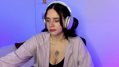 Snapshot of emily_lindey_ chatting on February 2026 03:47:01 AM Emily Lindey online show from February 2026 03:47:01 AM