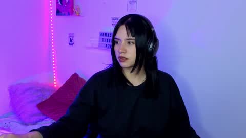 Emily Lindey online show from March 2026 06:24:02 AM