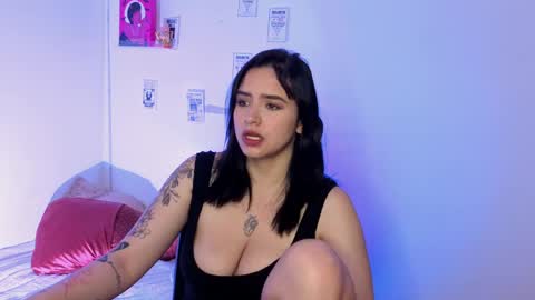 Snapshot of emily_lindey_ chatting on April 2026 04:15:02 AM Emily Lindey online show from April 2026 04:15:02 AM