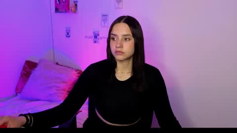 Snapshot of emily_lindey_ chatting on May 2026 02:19:02 AM Emily Lindey online show from May 2026 02:19:02 AM