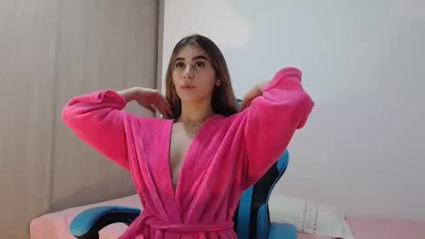 emily_mikelhot online show from April 2026 07:31:01 AM