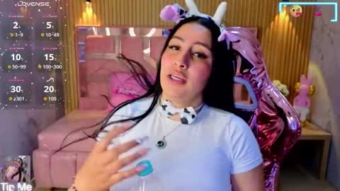 Emily  online show from October 2025 08:39:01 PM