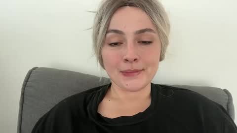 emily_morning_dew online show from September 2025 05:31:01 AM