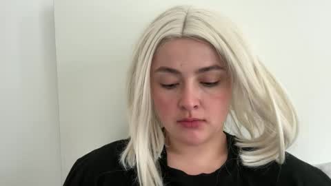 emily_morning_dew online show from April 2026 06:58:02 AM