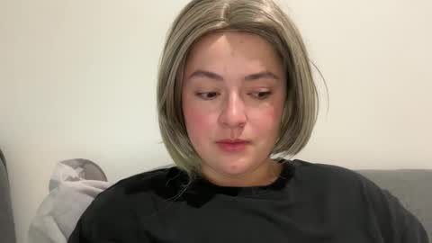 Snapshot of emily_morning_dew chatting on May 2026 02:51:02 AM emily_morning_dew online show from May 2026 02:51:02 AM