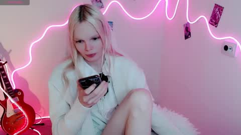 Lia online show from September 2025 09:01:02 AM