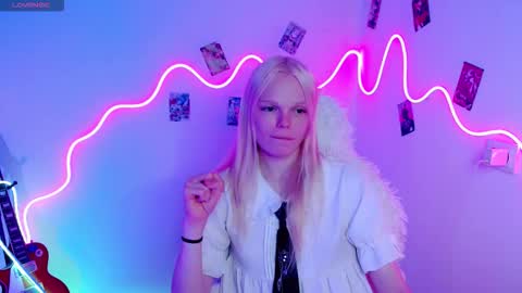 Lia online show from October 2025 11:57:01 PM