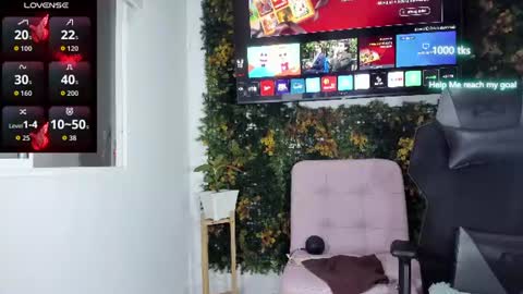Snapshot of emily_palmeer chatting on June 2026 12:02:04 AM emily_palmeer online show from June 2026 12:02:04 AM