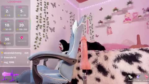 Emily online show from March 2025 08:23:02 AM