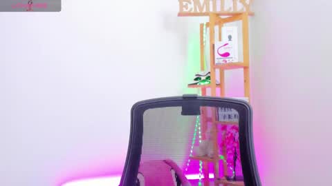 Emily online show from September 2025 03:47:02 PM