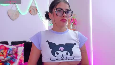 Emily online show from December 2025 02:22:02 PM