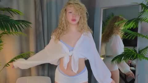 emily shepard online show from November 2025 02:43:02 AM