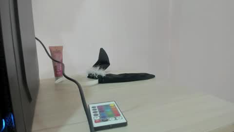 Emily online show from February 2025 12:09:02 PM