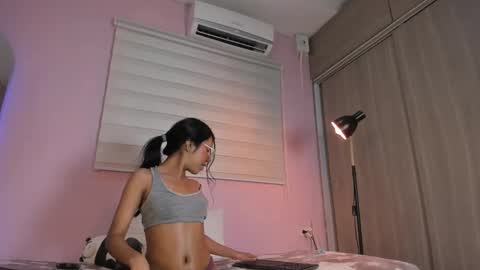 Emily online show from March 2025 06:33:01 PM