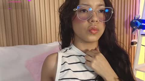 Snapshot of emily_sweett12 chatting on February 2026 12:15:02 PM Emily online show from February 2026 12:15:02 PM