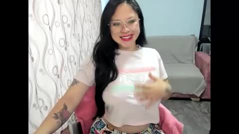 emily_vixen_ online show from November 2025 10:59:01 AM