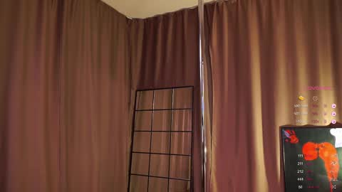 Lia online show from February 2025 09:00:01 AM