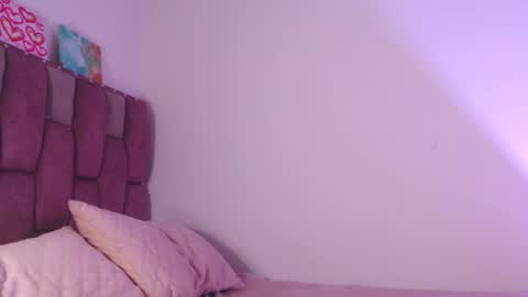 Snapshot of emily_w2 chatting on October 2025 04:20:02 AM emily_w2 online show from October 2025 04:20:02 AM