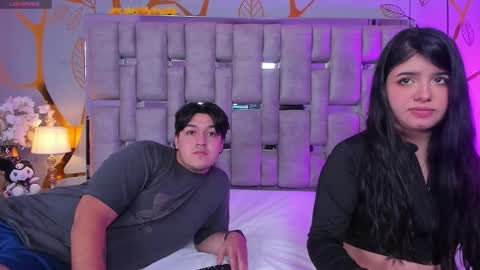 Snapshot of emilyandrew_ chatting on November 2025 05:07:01 AM Amily Andrew online show from November 2025 05:07:01 AM