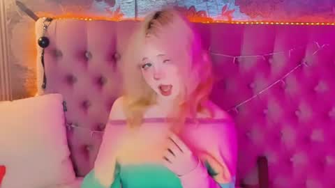 Snapshot of emilyangels chatting on July 2026 07:26:01 AM Baby Emelli online show from July 2026 07:26:01 AM