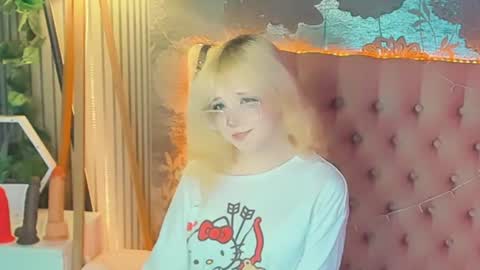 Snapshot of emilyangels chatting on July 2026 08:01:02 AM Baby Emelli online show from July 2026 08:01:02 AM