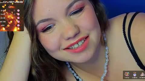 artist Emily online show from December 2024 09:09:02 PM