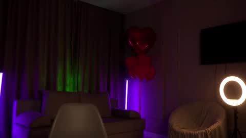 emilybatee online show from February 2025 05:04:01 PM